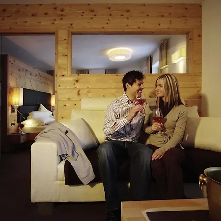 Nocleg ze śniadaniem Romantik Cesanueva Selva di Val Gardena
